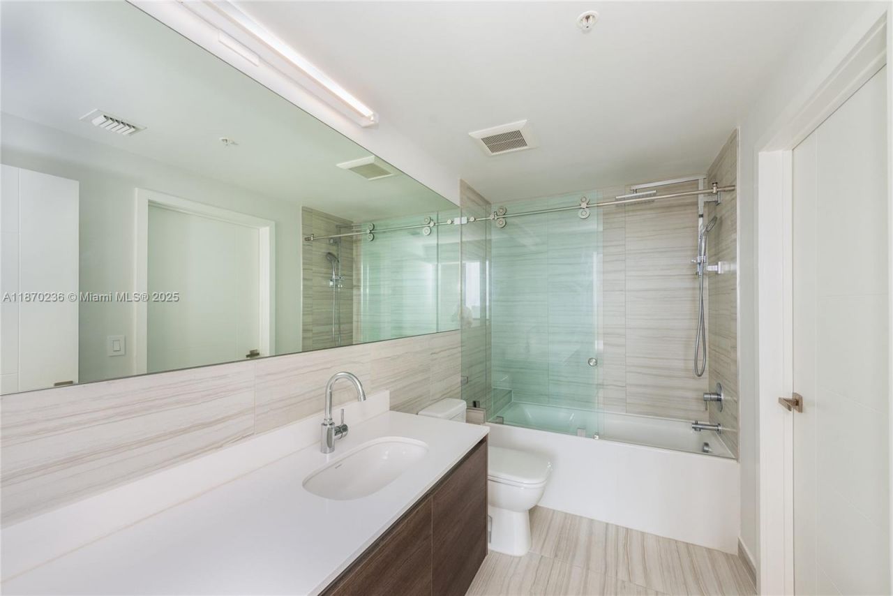 301 Altara Ave, Unit 619, Coral Gables, FL 33146 Photo