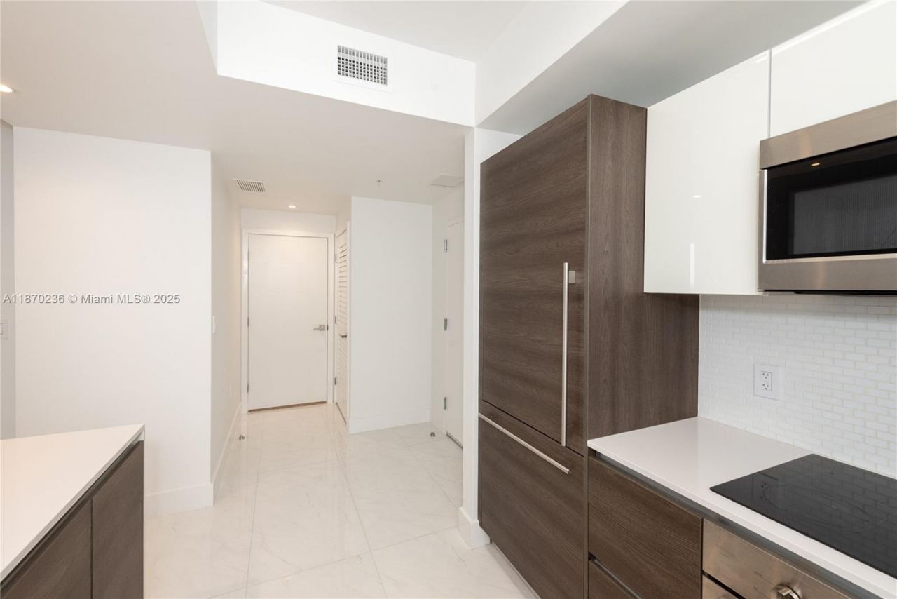 301 Altara Ave, Unit 619, Coral Gables, FL 33146 Photo