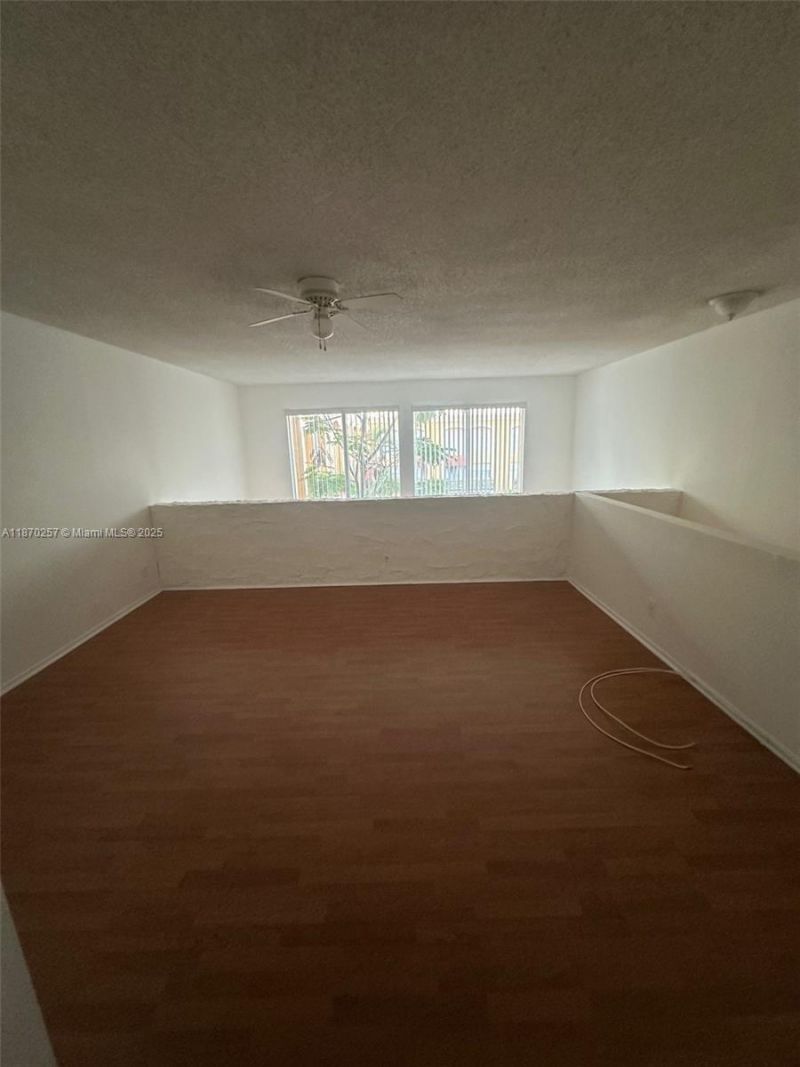 17911 NW 68th Ave, Unit N206, Hialeah, FL 33015 Photo