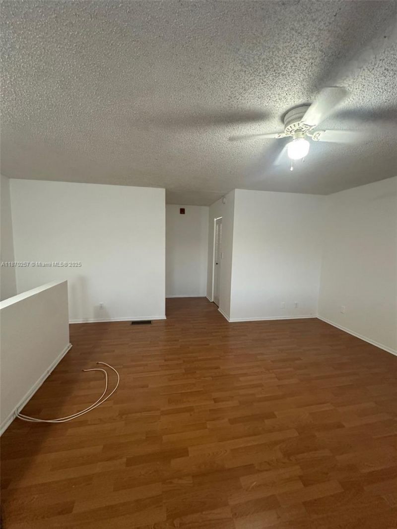 17911 NW 68th Ave, Unit N206, Hialeah, FL 33015 Photo