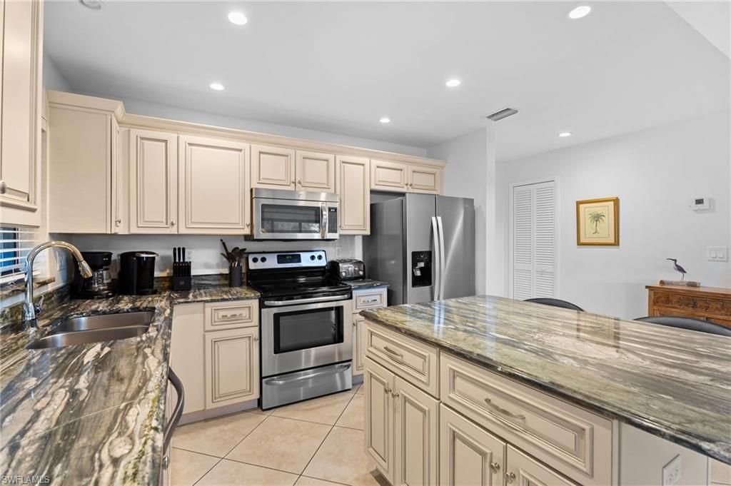 1811 Olde Middle Gulf Dr, Unit 14, Sanibel, FL 33957 Photo