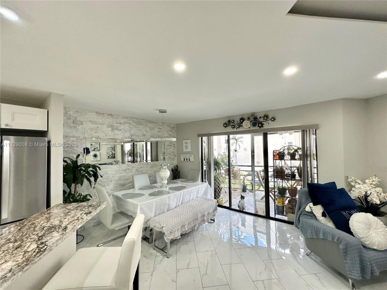 6655 W Broward Blvd, Unit 201, Plantation, FL 33317 Photo