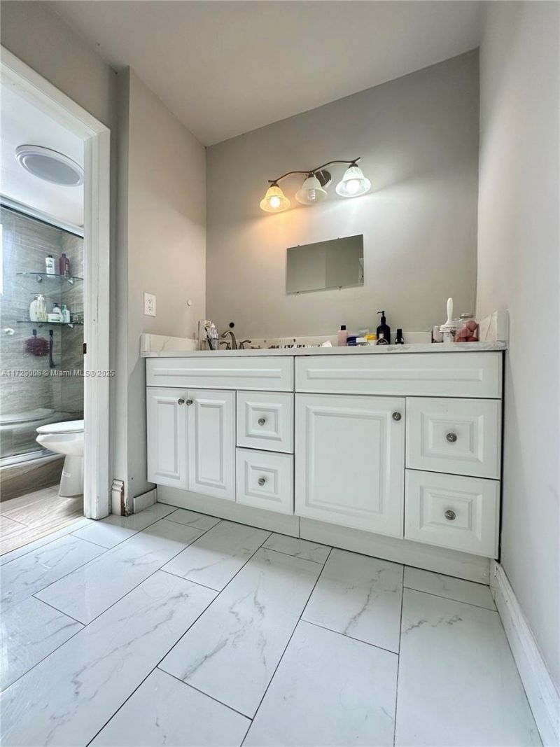 6655 W Broward Blvd, Unit 201, Plantation, FL 33317 Photo