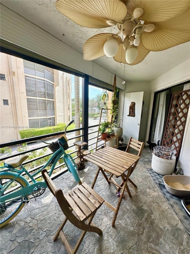 6655 W Broward Blvd, Unit 201, Plantation, FL 33317 Photo