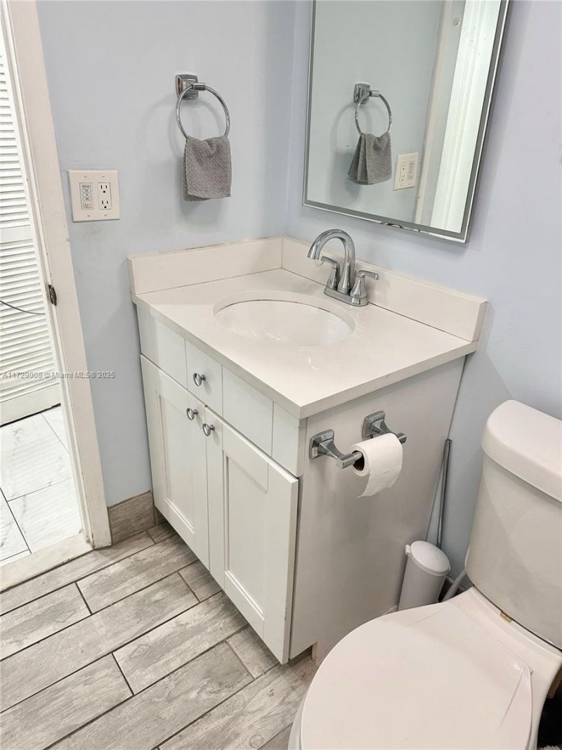 6655 W Broward Blvd, Unit 201, Plantation, FL 33317 Photo