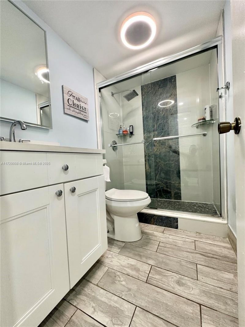 6655 W Broward Blvd, Unit 201, Plantation, FL 33317 Photo