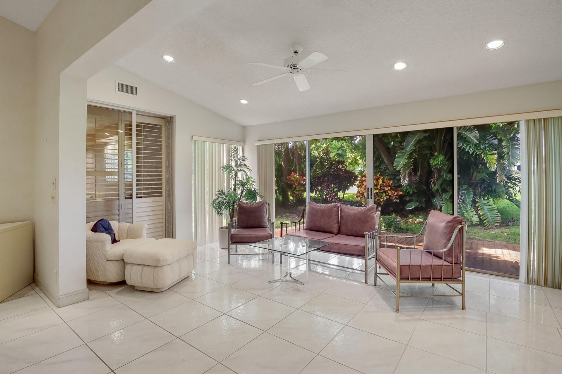 5482 San Marino Way, Lake Worth, FL 33467 Photo