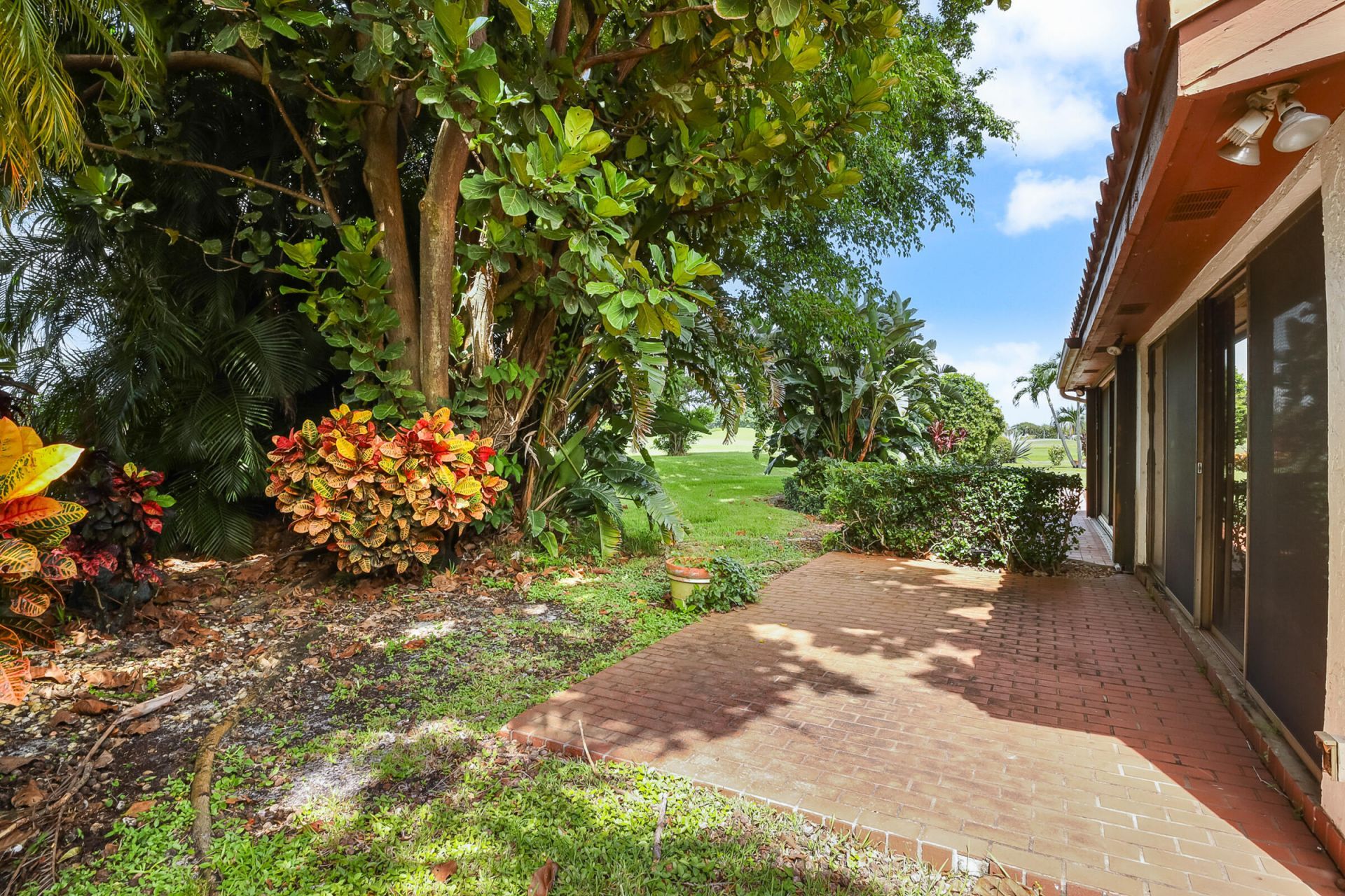 5482 San Marino Way, Lake Worth, FL 33467 Photo