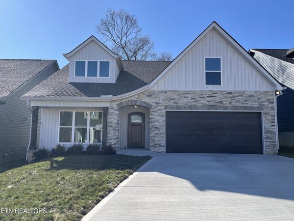 3463 Sparks Scenic Way, Knoxville, TN 37931