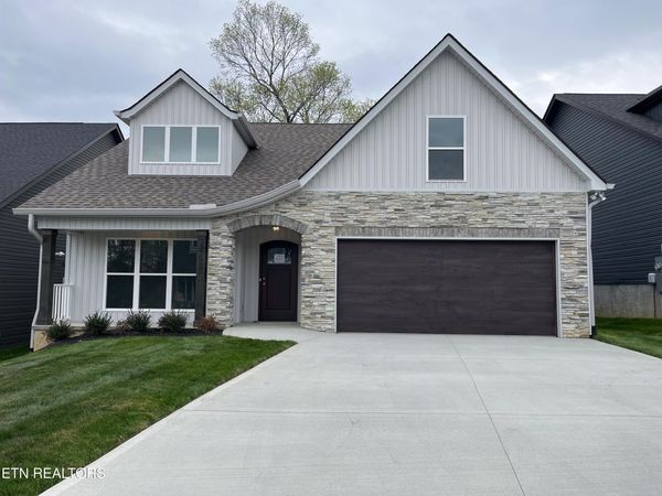 3463 Sparks Scenic Way, Knoxville, TN 37931