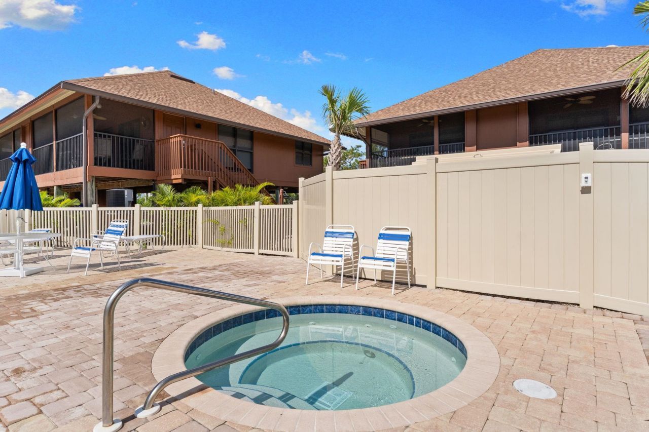 1811 Olde Middle Gulf Dr, Unit 14, Sanibel, FL 33957 Photo