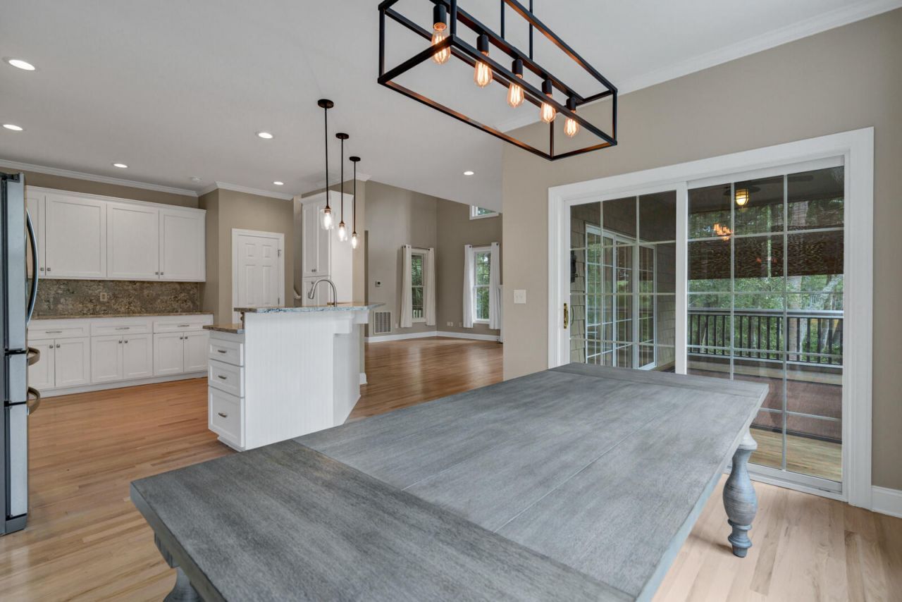 308 Jungle Road Photo 11