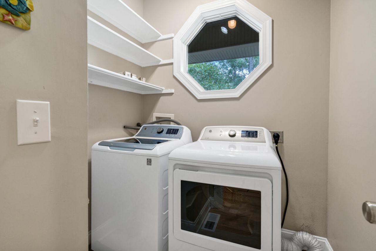 308 Jungle Road Photo 12