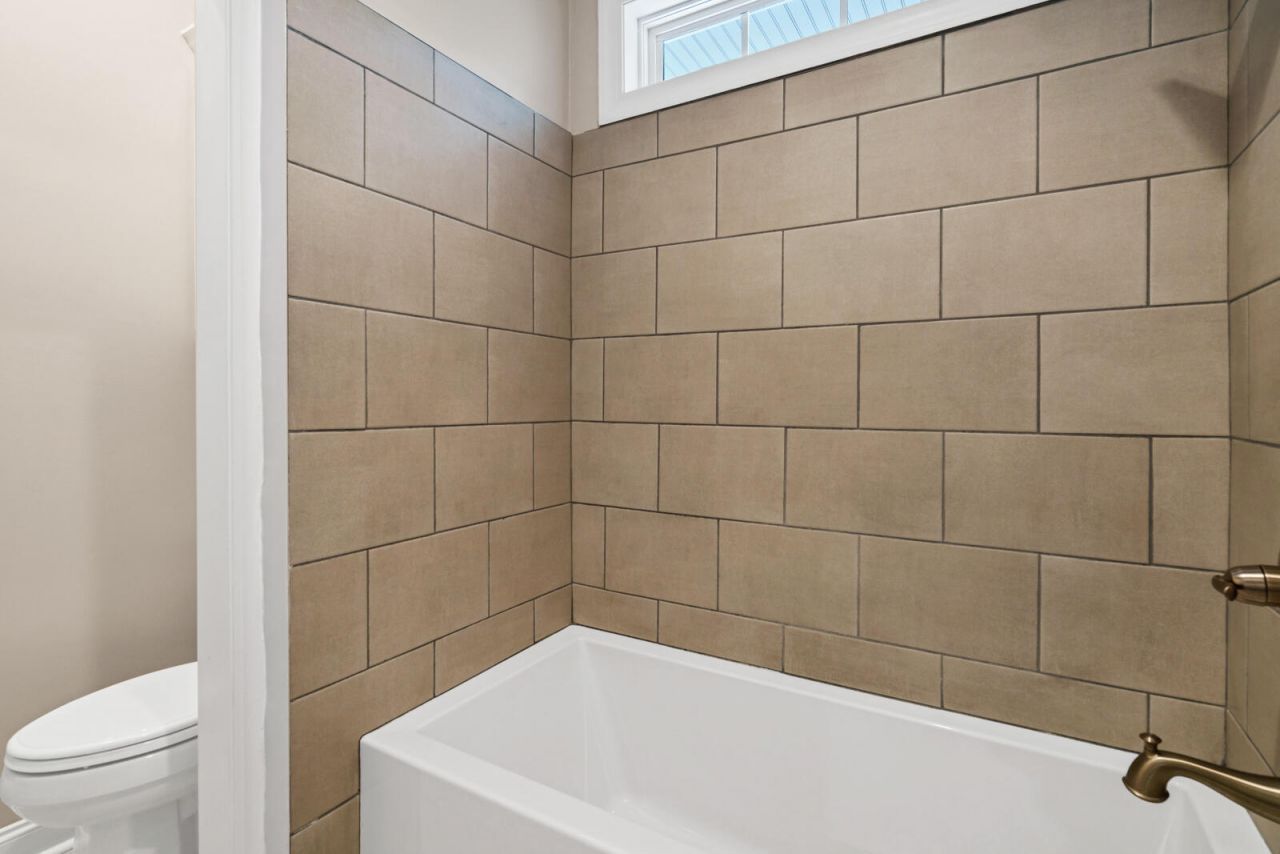 308 Jungle Road Photo 14