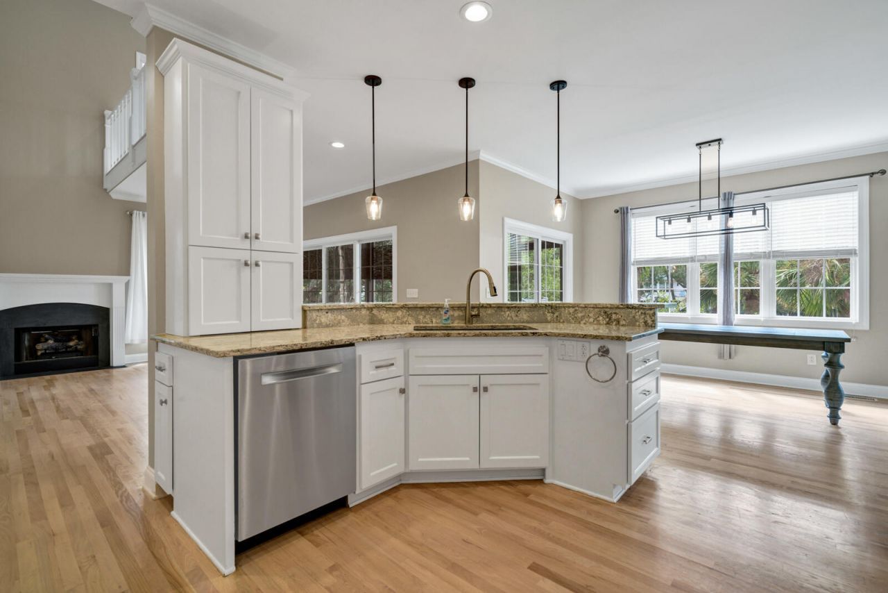 308 Jungle Road Photo 7