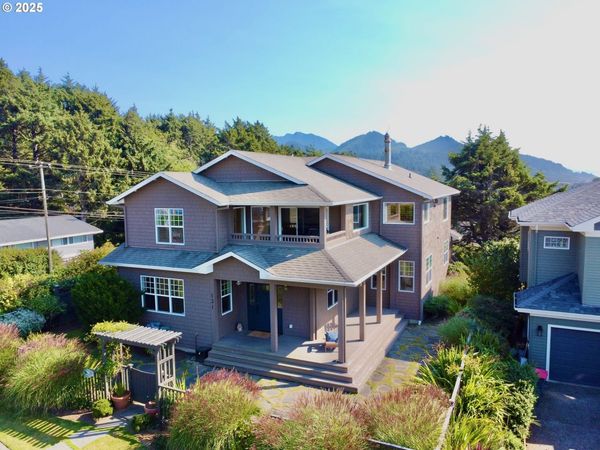 131 W NEBESNA ST, Cannon Beach, OR 97110