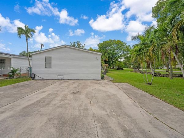 19800 SW 180 ave # 247, Miami, FL 33187