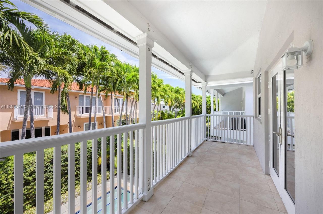 3109 Hibiscus St, Unit 3109, Coconut Grove, FL 33133 Photo