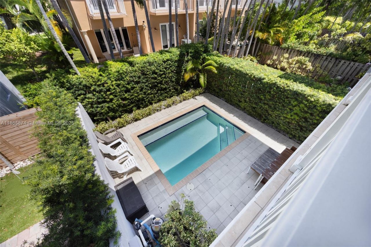 3109 Hibiscus St, Unit 3109, Coconut Grove, FL 33133 Photo