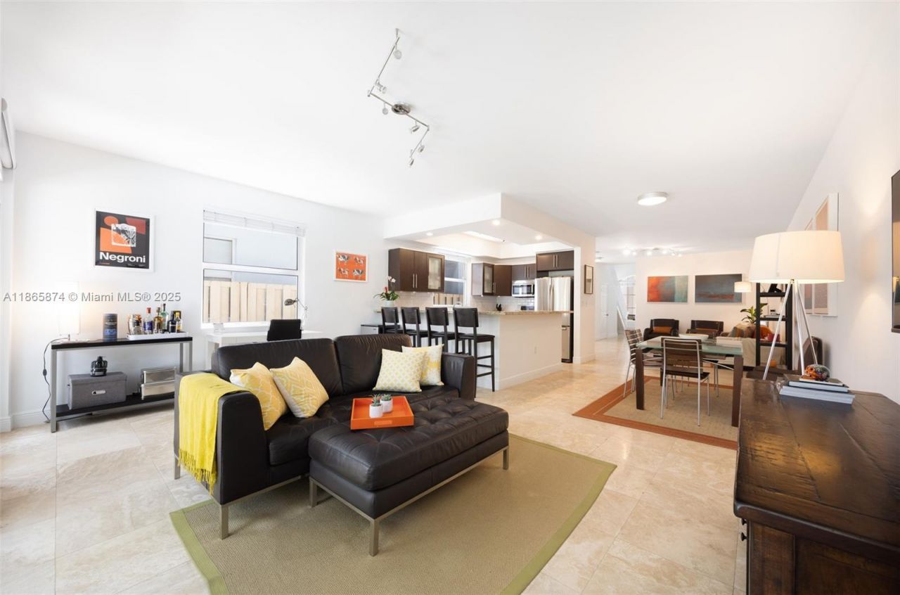 3109 Hibiscus St, Unit 3109, Coconut Grove, FL 33133 Photo