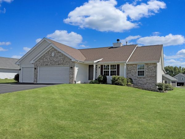 12432 Barberry Drive, Winnebago, IL 61088