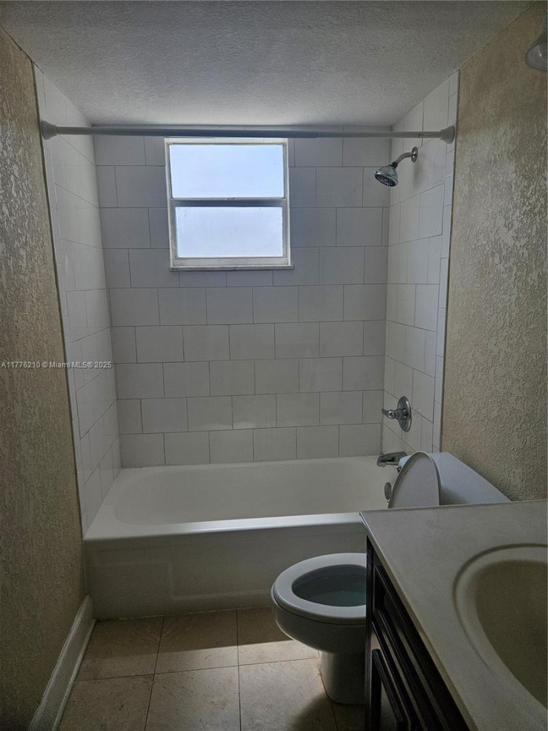 Please Call For Address, Unit 509, Plantation, FL 33317 Photo