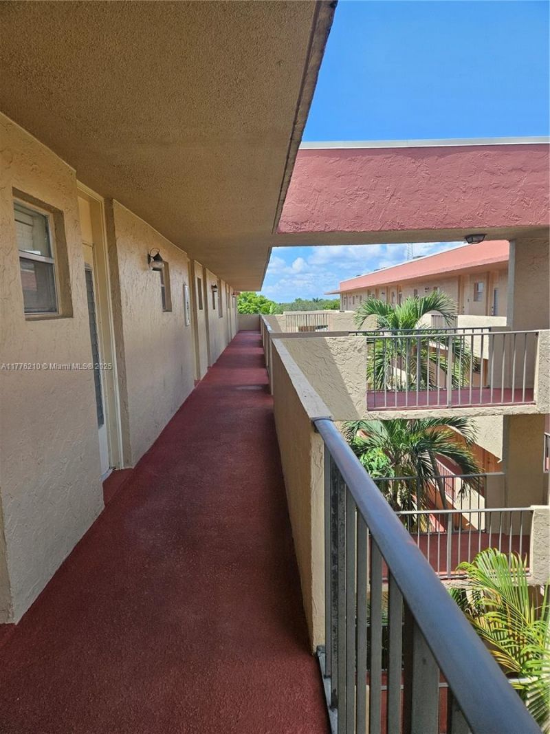 Please Call For Address, Unit 509, Plantation, FL 33317 Photo