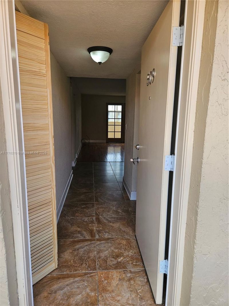 Please Call For Address, Unit 509, Plantation, FL 33317 Photo