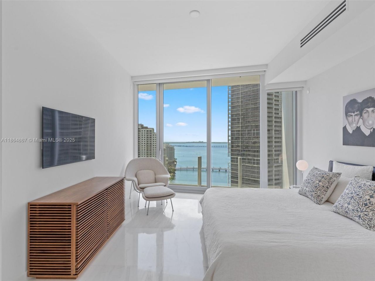 300 Biscayne Blvd Way, Unit 2505, Miami, FL 33131 Photo