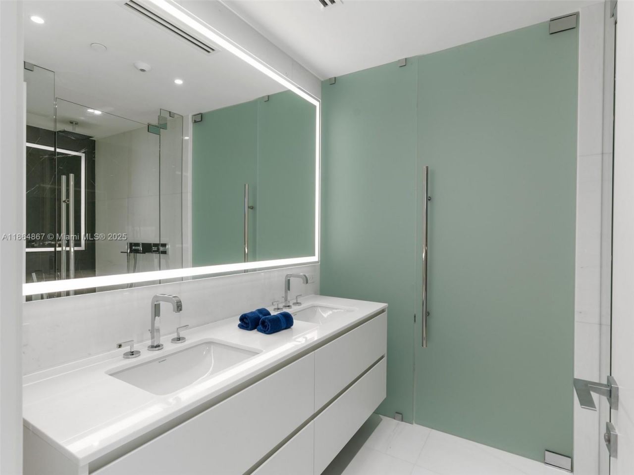 300 Biscayne Blvd Way, Unit 2505, Miami, FL 33131 Photo