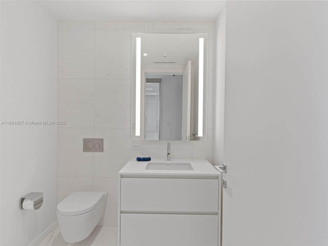 300 Biscayne Blvd Way, Unit 2505, Miami, FL 33131 Photo