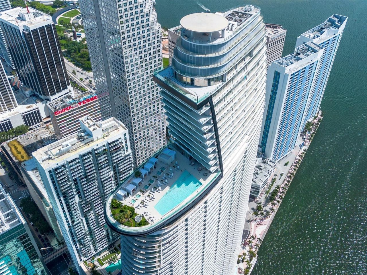 300 Biscayne Blvd Way, Unit 2505, Miami, FL 33131 Photo