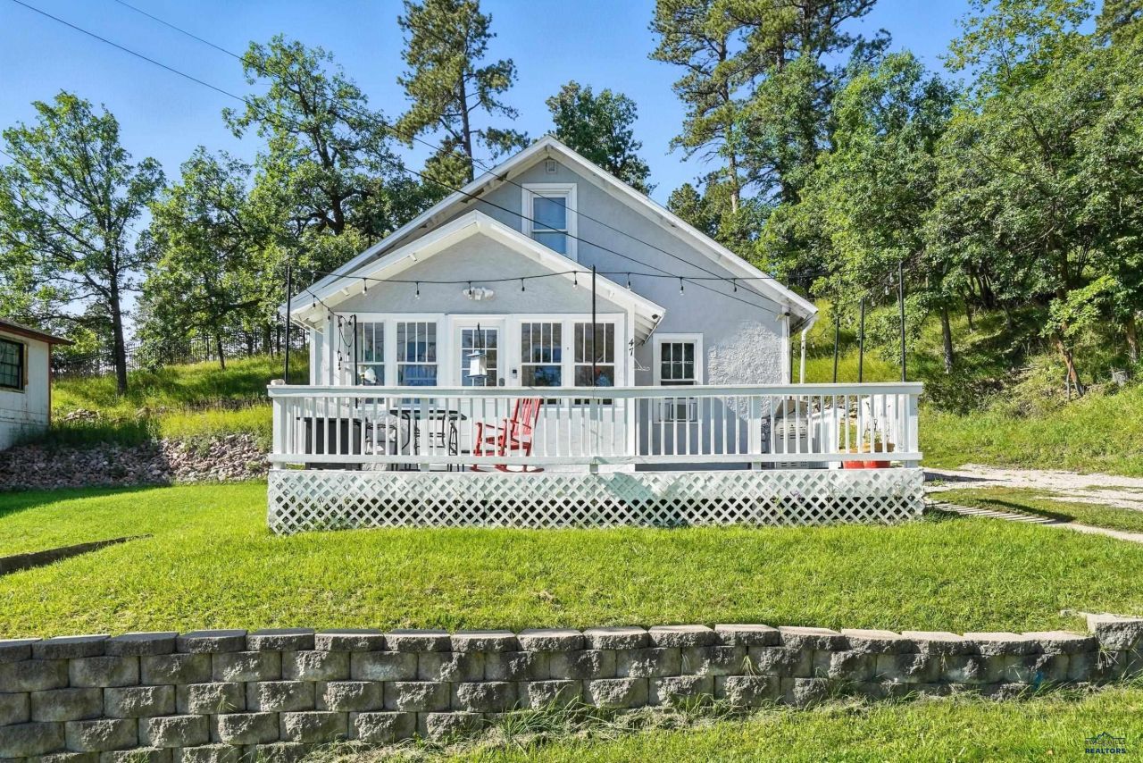 47 Highland Ave, Deadwood, SD 57732 Main Photo