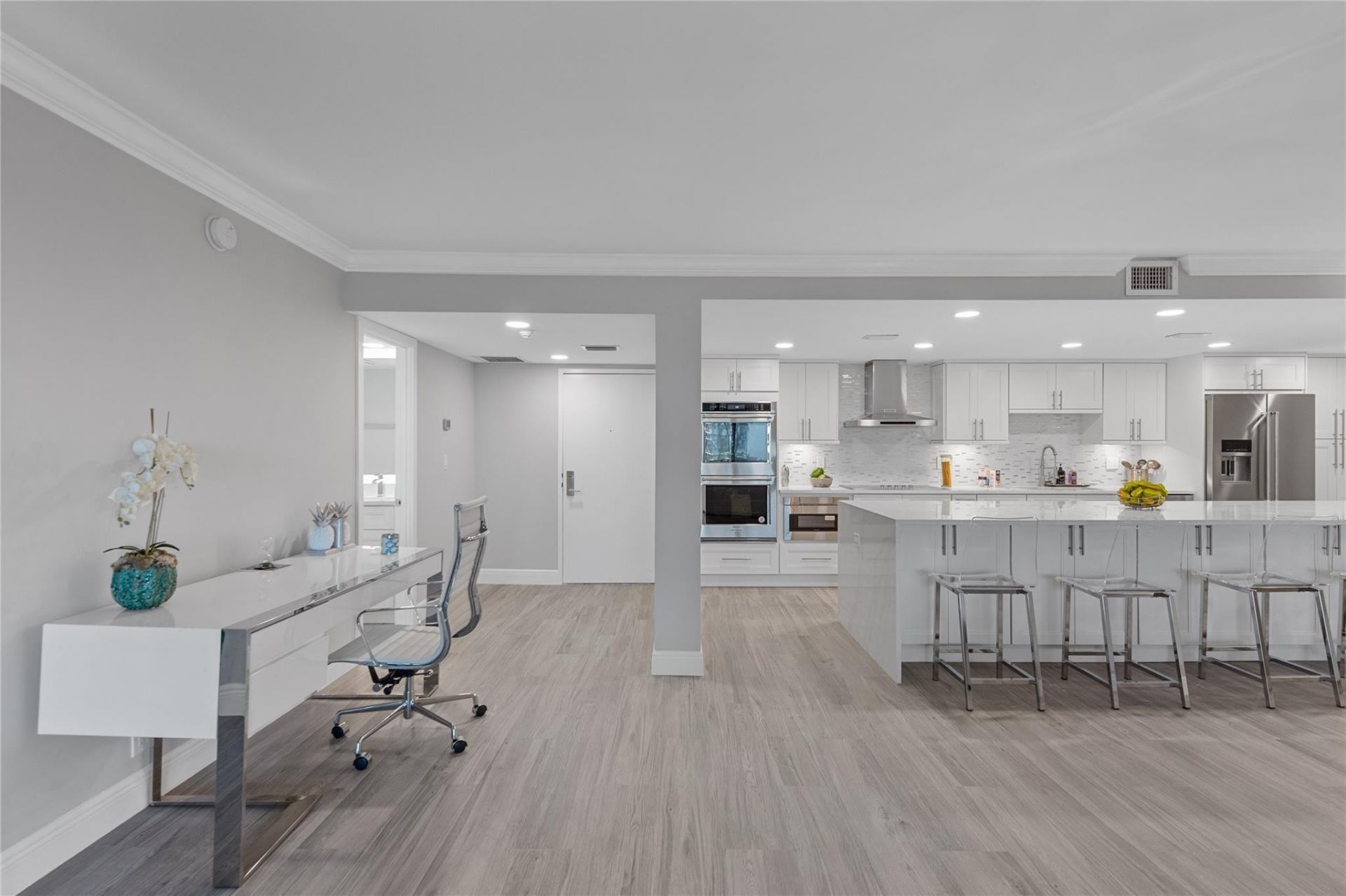 777 Bayshore Drive, Unit 705, Fort Lauderdale, FL 33304 Photo