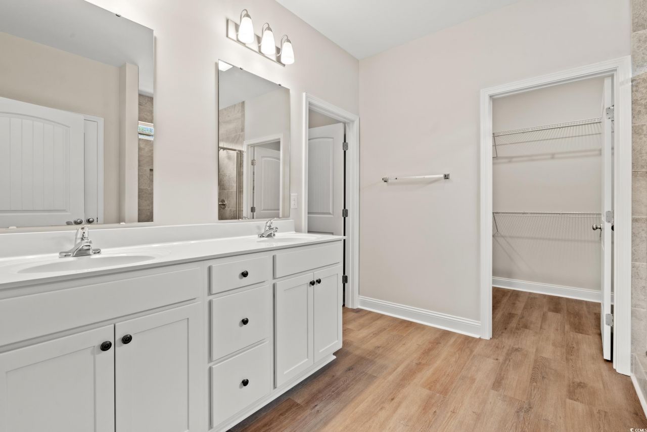 1161 Loop Circle Photo 11