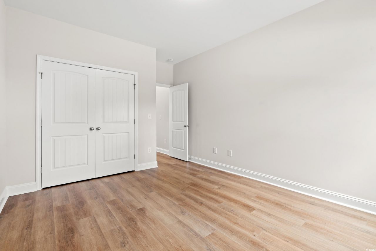 1161 Loop Circle Photo 17