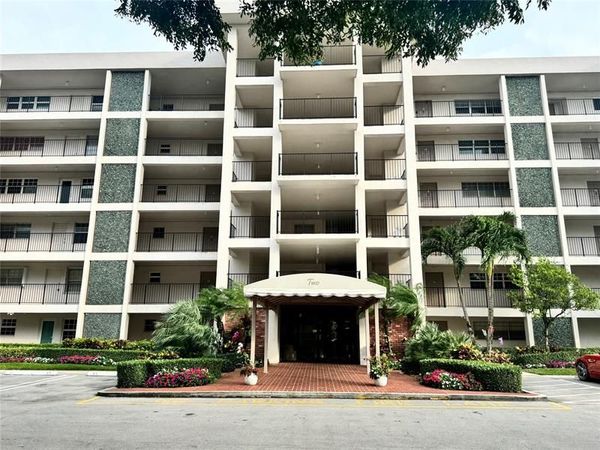 2850 N Palm Aire Drive, Unit 207, Pompano Beach, FL 33069