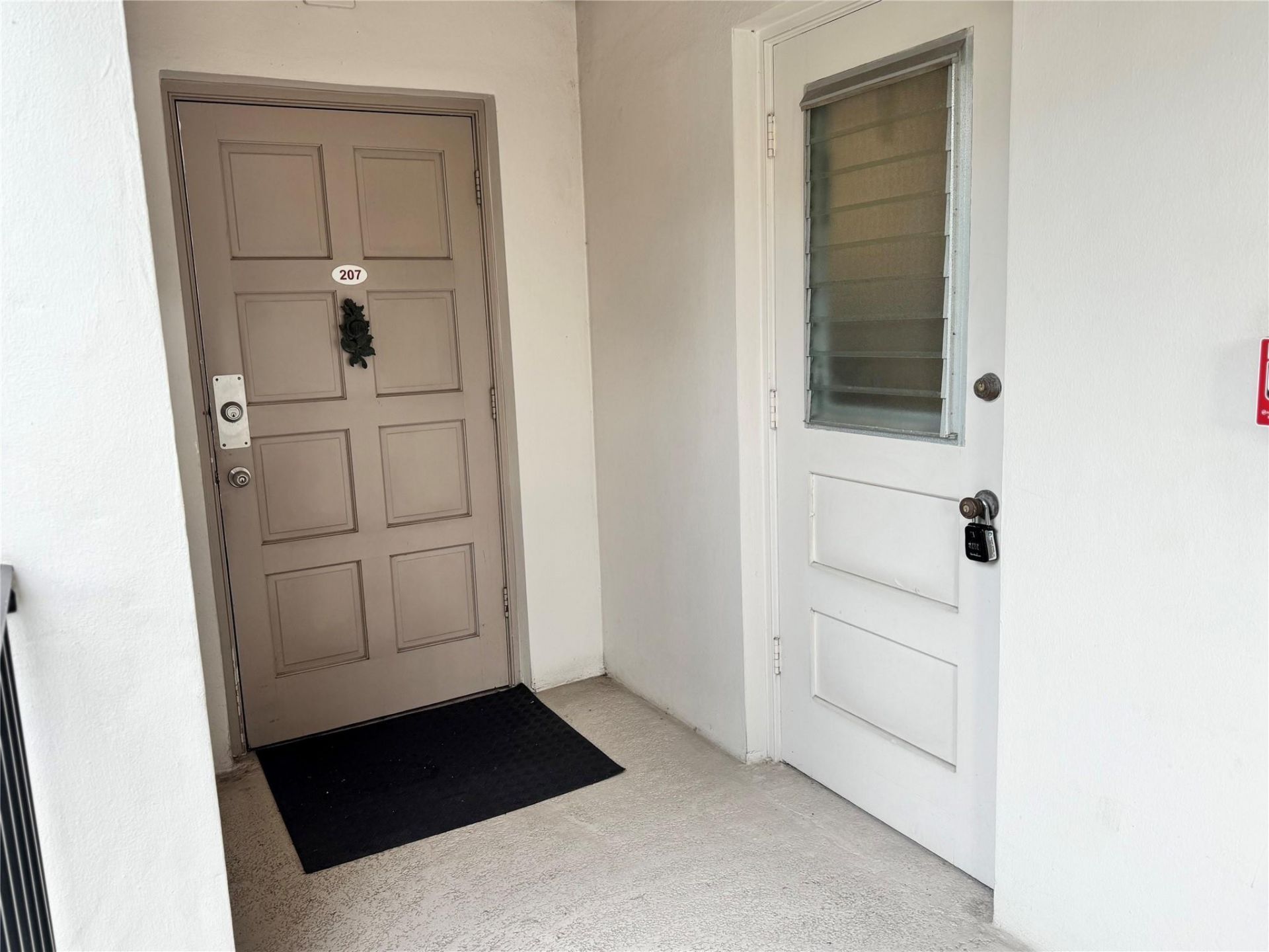 2850 N Palm Aire Drive, Unit 207, Pompano Beach, FL 33069 Photo