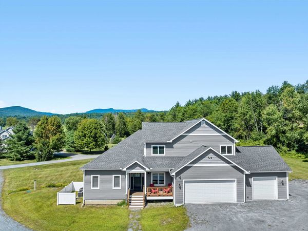 34 Fairway Drive, Stowe, VT 05661
