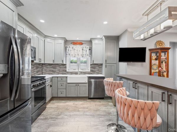 190 W Buchanan Street, Staten Island, NY 10301