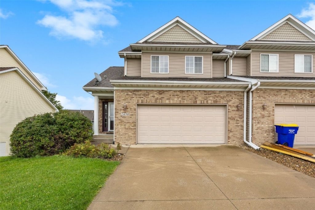1490 Vandello Cir, North Liberty, IA 52317 Main Photo
