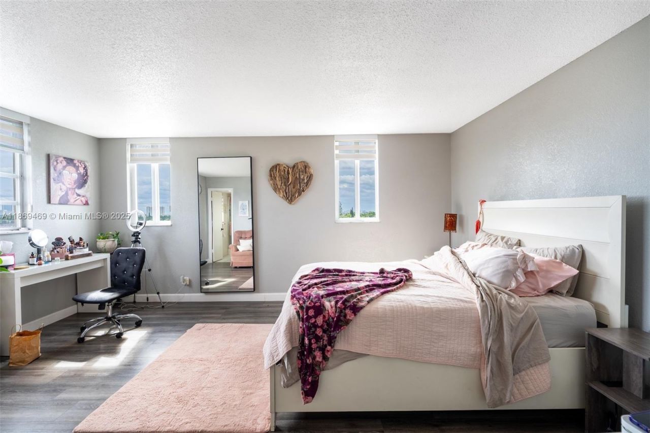 1811 Jefferson St, Unit 601, Hollywood, FL 33020 Photo