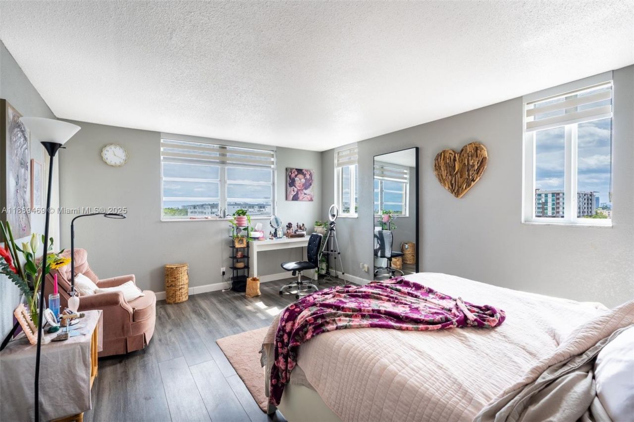 1811 Jefferson St, Unit 601, Hollywood, FL 33020 Photo