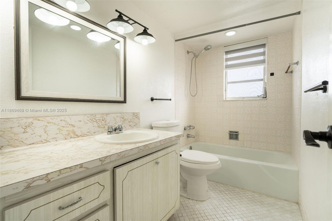 1811 Jefferson St, Unit 601, Hollywood, FL 33020 Photo