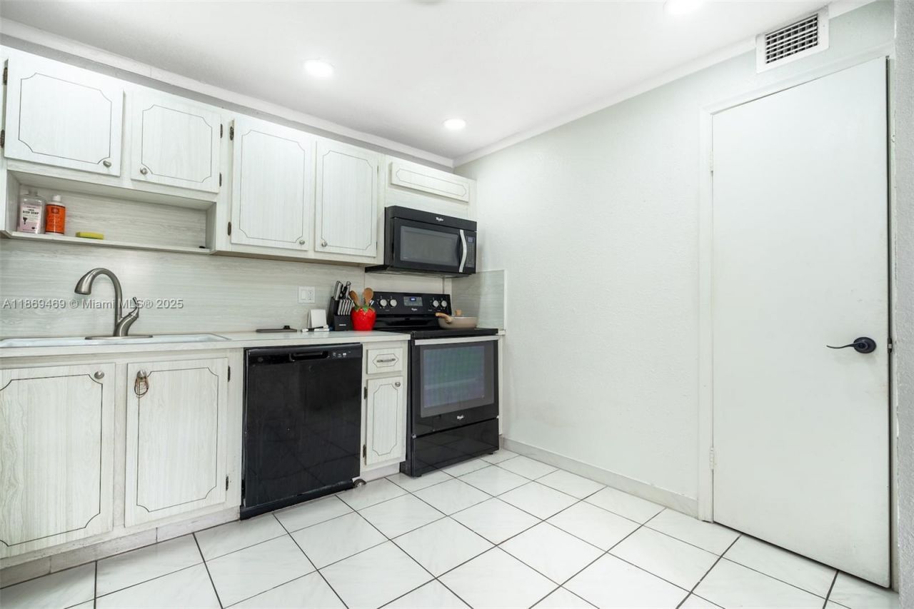 1811 Jefferson St, Unit 601, Hollywood, FL 33020 Photo