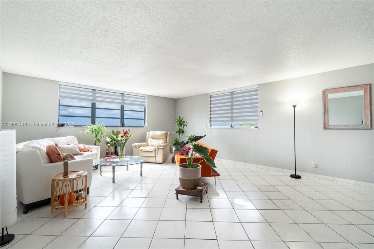 1811 Jefferson St, Unit 601, Hollywood, FL 33020 Photo