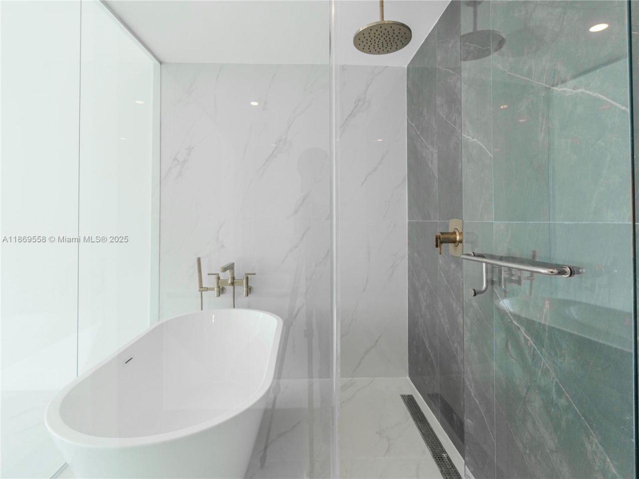 700 NE 24th St, Unit 3606, Miami, FL 33137 Photo