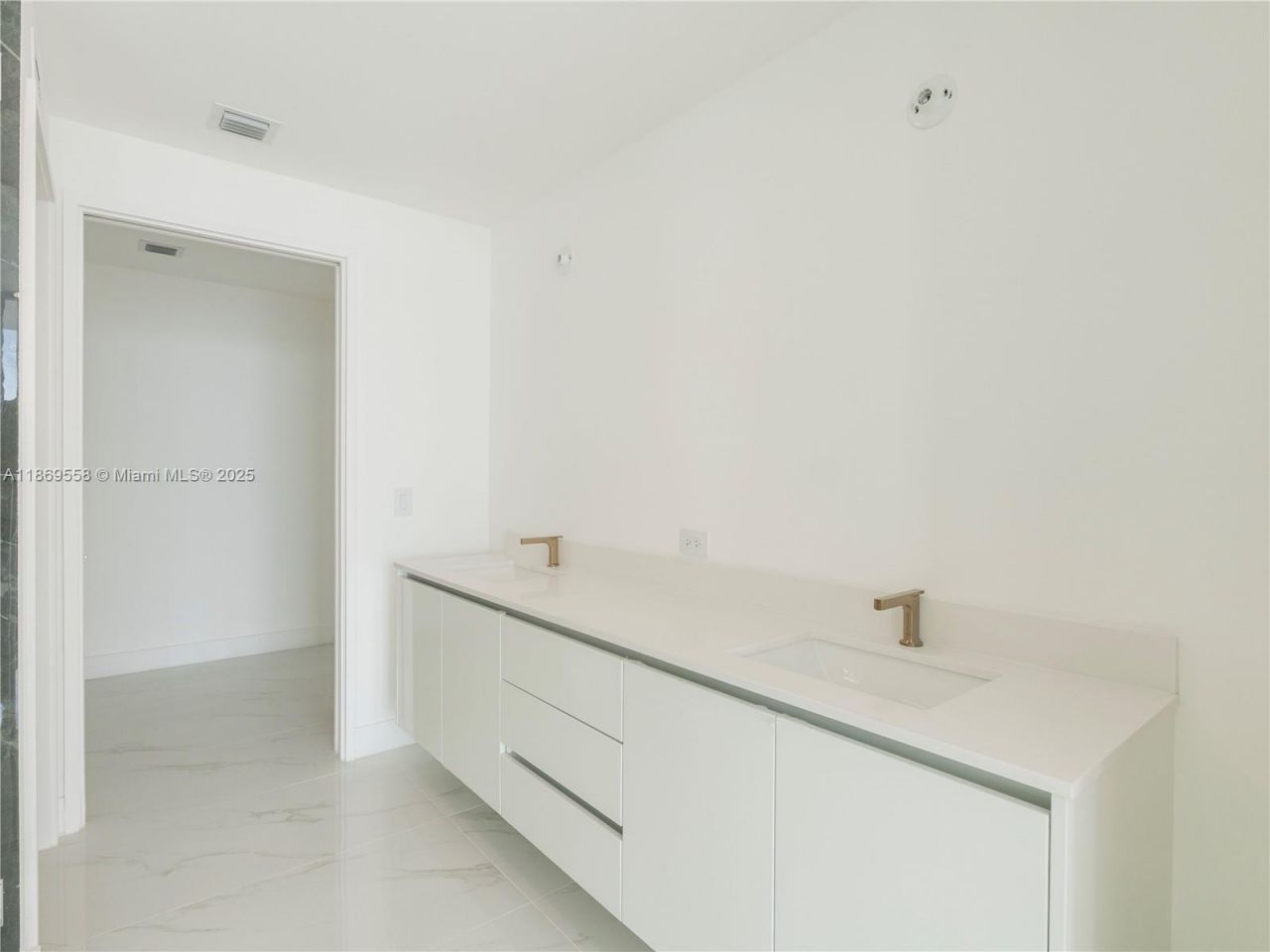 700 NE 24th St, Unit 3606, Miami, FL 33137 Photo