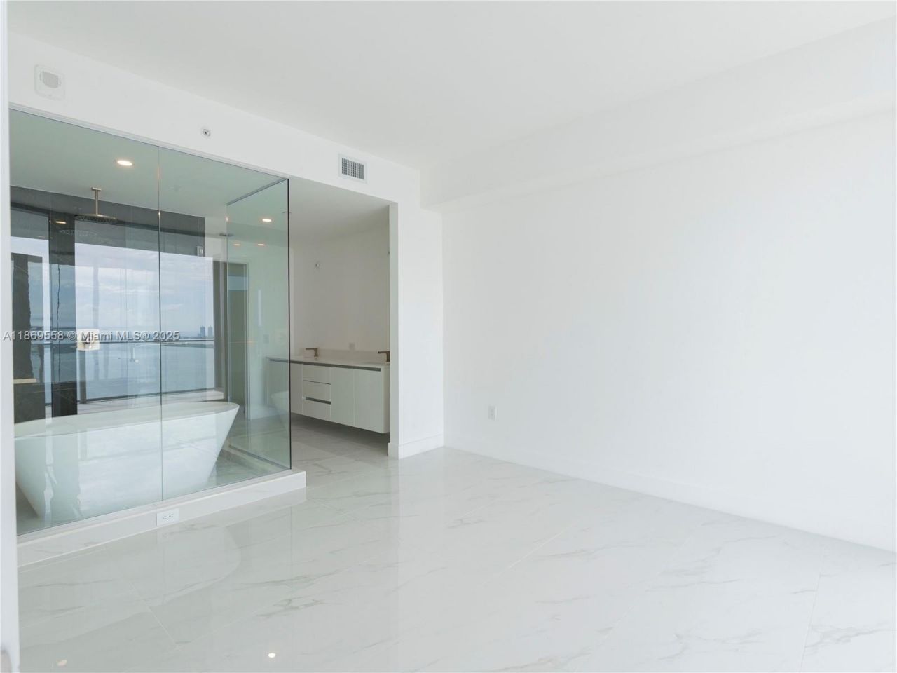 700 NE 24th St, Unit 3606, Miami, FL 33137 Photo