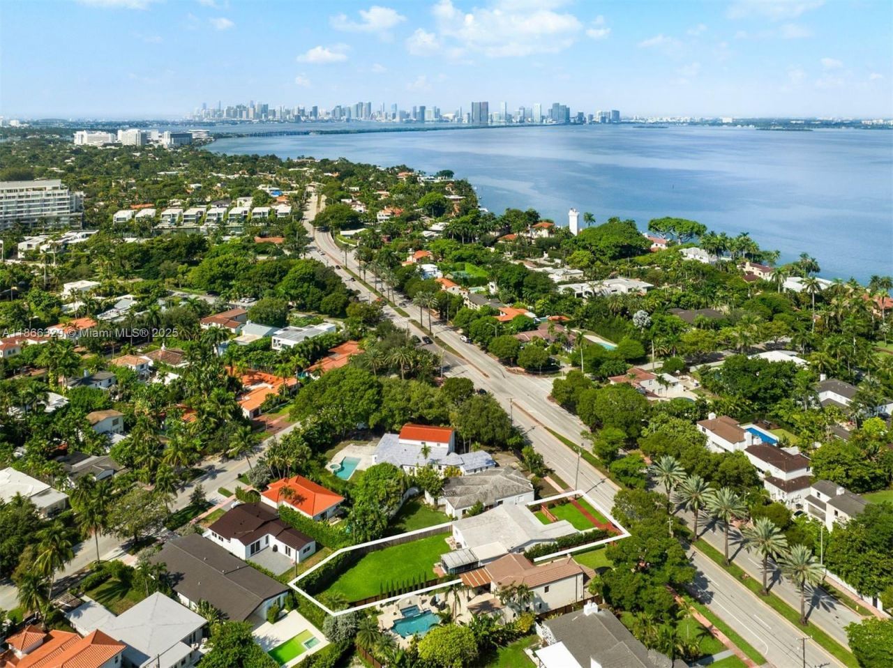 5127 Alton Rd, Miami Beach, FL 33140 Photo